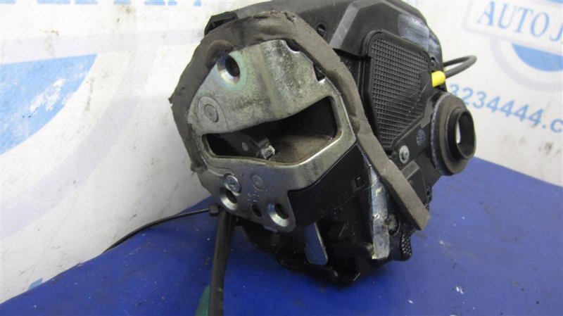 Замок двери задний левый COROLLA 150 06-13 Замок двери задний левый COROLLA 150 06-13