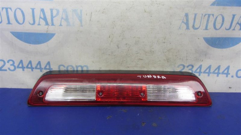 Запчасть стоп-сигнал TOYOTA TUNDRA 13- 81570-0C050 Б/У Стоп-сигнал TOYOTA TUNDRA 13- 81570-0C050 Б/У