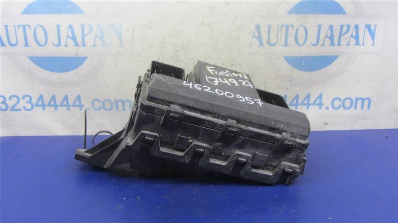 Блок предохранителей моторный отсек FUSION 14- 2014 Седан 2.5 Блок предохранителей моторный отсек FUSION 14- 2014 Седан 2.5