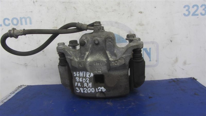 Запчасть суппорт тормозной передний правый NISSAN SENTRA B17 12-21 2016 Седан 1.8 41001-3SG0C Б/У Суппорт тормозной передний правый NISSAN SENTRA B17 12-21 2016 Седан 1.8 41001-3SG0C Б/У