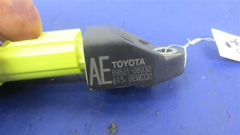Датчик удара TOYOTA SIENNA 11-16 Датчик удара TOYOTA SIENNA 11-16