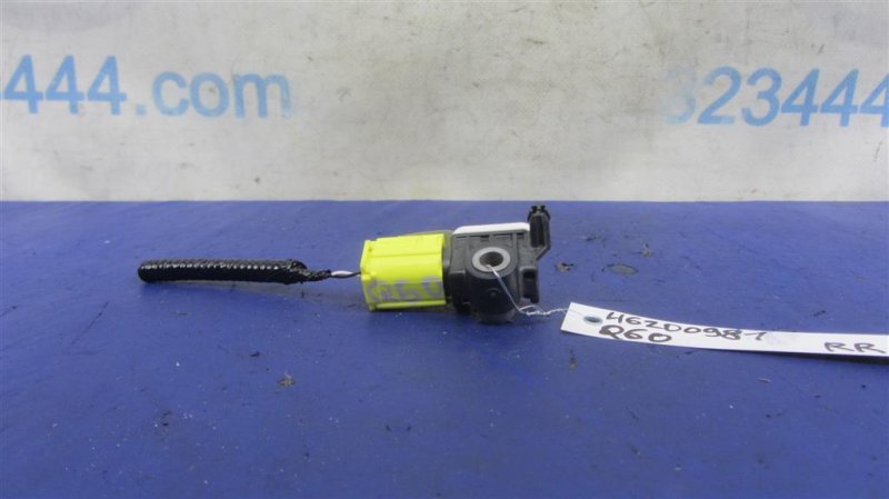 Датчик удара задний INFINITI Q60 16-20