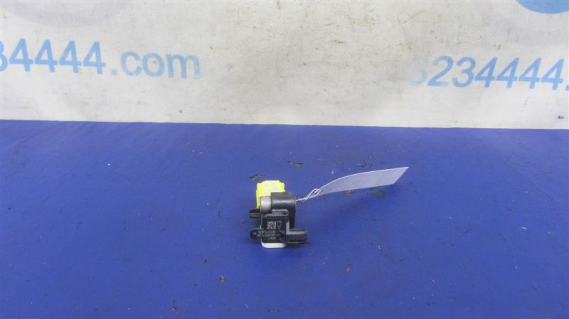 Датчик удара задний INFINITI Q60 16-20