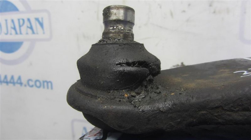 Рычаг передней подвески нижний передний левый LANCER IX 9 03-07