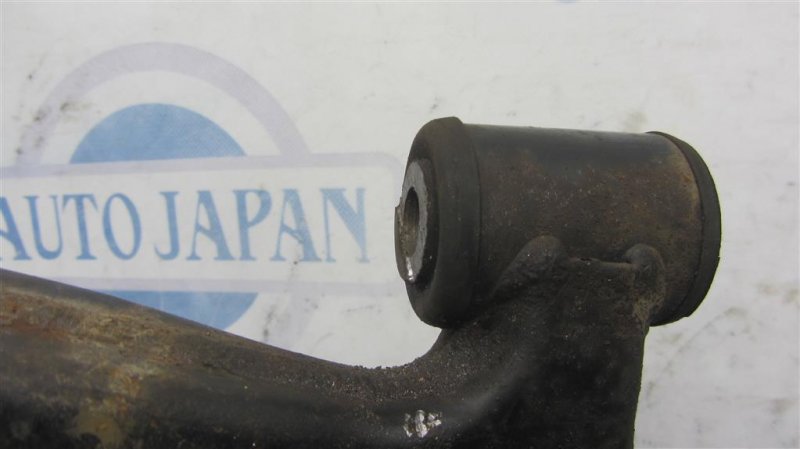 Рычаг передней подвески нижний передний левый LANCER IX 9 03-07