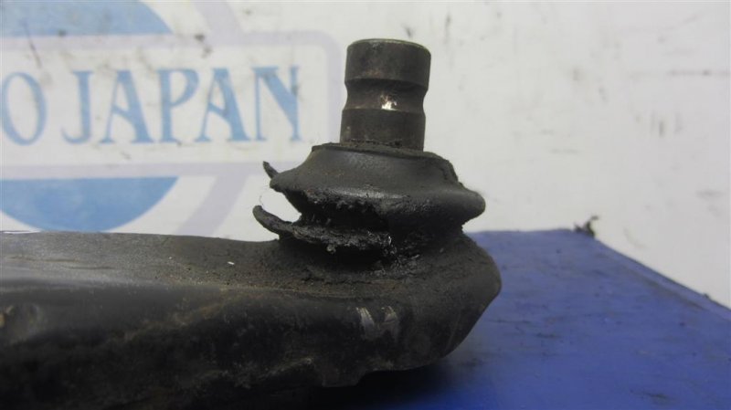 Рычаг передней подвески нижний передний правый LANCER IX 9 03-07 Рычаг передней подвески нижний передний правый LANCER IX 9 03-07