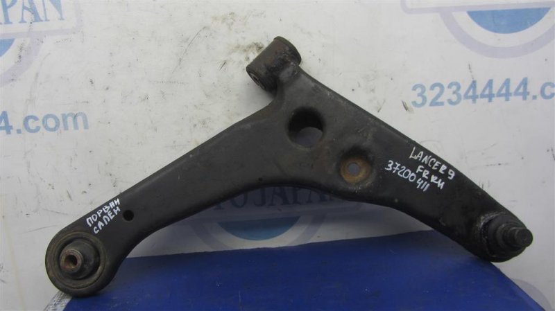 Запчасть рычаг передней подвески нижний передний правый MITSUBISHI LANCER IX 9 03-07 MR403420 Б/У Рычаг передней подвески нижний передний правый MITSUBISHI LANCER IX 9 03-07 MR403420 Б/У