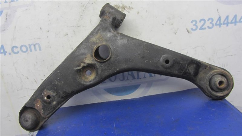 Рычаг передней подвески нижний передний правый MITSUBISHI LANCER IX 9 03-07 Рычаг передней подвески нижний передний правый MITSUBISHI LANCER IX 9 03-07