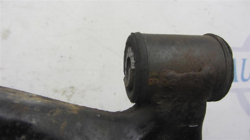 Рычаг передней подвески нижний передний правый LANCER IX 9 03-07 Рычаг передней подвески нижний передний правый LANCER IX 9 03-07