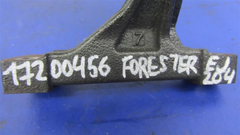 Кронштейн компрессора кондиционера FORESTER SG 02-07 EJ204