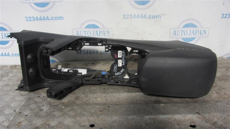 Подлокотник SANTA FE (DM) 12-18 2015 Внедорожник 3.3