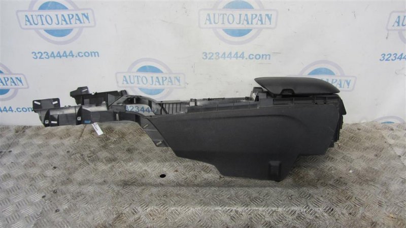 Подлокотник FORD MUSTANG 15- 2015 COUPE 2.3 C23HD0D FR3Z-63045B30-AC Б/У