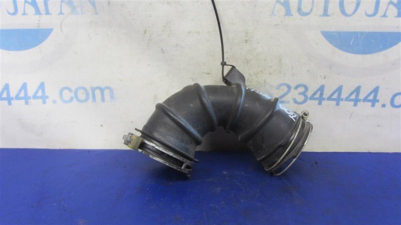 Патрубок воздушного фильтра TOYOTA RAV4 00-05 1AZ 17881-28040 Б/У