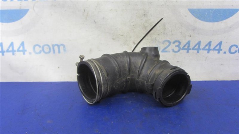 Патрубок воздушного фильтра RAV4 00-05 1AZ