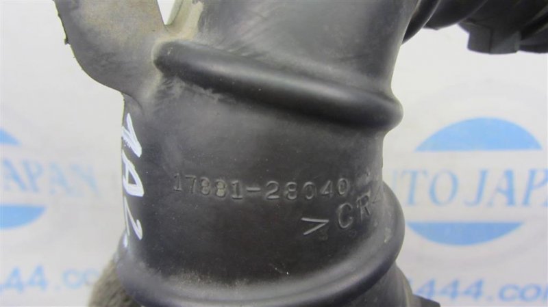 Патрубок воздушного фильтра RAV4 00-05 1AZ