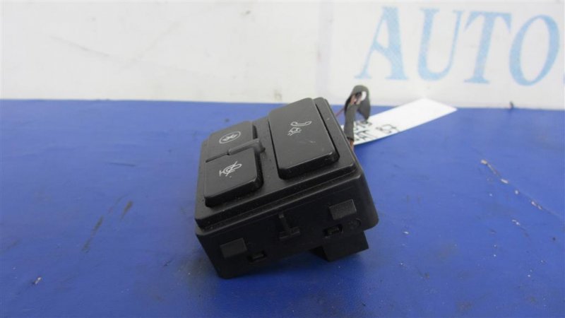 Кнопка PASSAT B7 11-15 Кнопка PASSAT B7 11-15