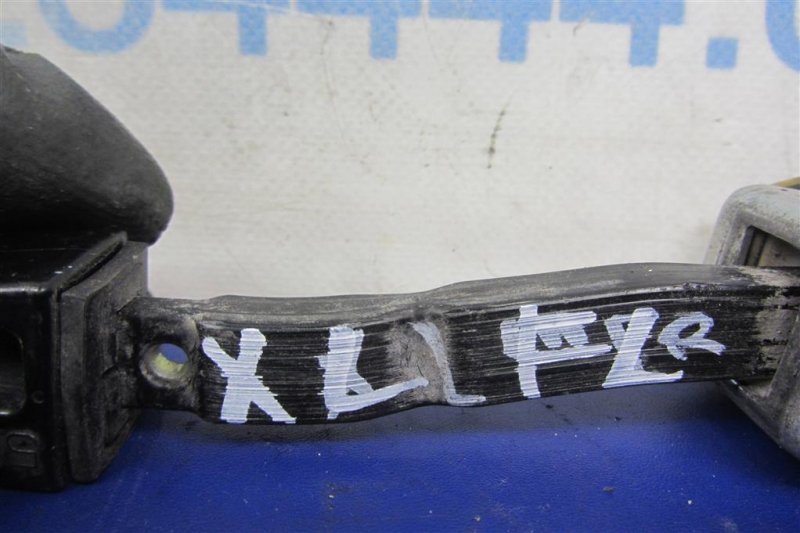 Ограничитель двери передний левый OUTLANDER XL 05-13 2006 Внедорожник 3.0 Ограничитель двери передний левый OUTLANDER XL 05-13 2006 Внедорожник 3.0