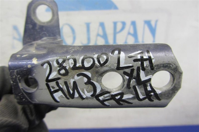 Петля двери нижняя передняя левая OUTLANDER XL 05-13 2006 Внедорожник 3.0 Петля двери нижняя передняя левая OUTLANDER XL 05-13 2006 Внедорожник 3.0