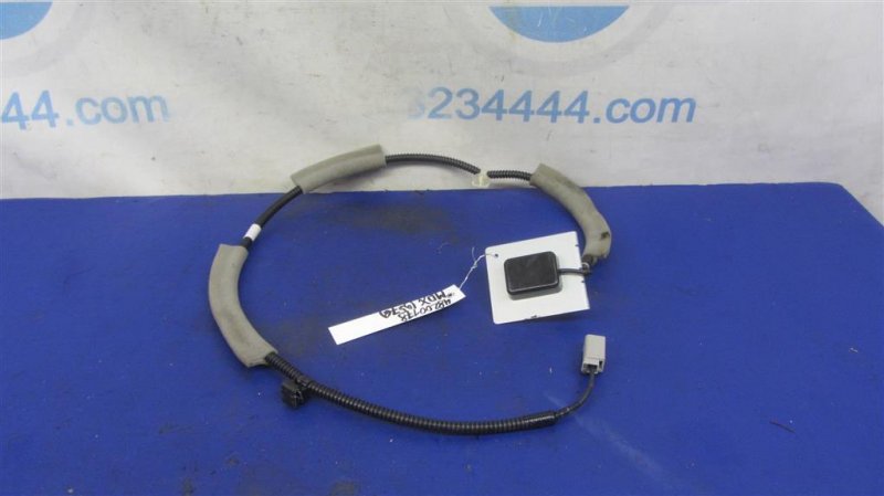 Запчасть антенна ACURA MDX (YD3) 13-21 2014 Внедорожник 3.5 39838-TZ5-A01 Б/У Антенна ACURA MDX (YD3) 13-21 2014 Внедорожник 3.5 39838-TZ5-A01 Б/У