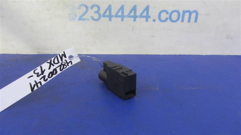 Датчик температуры воздуха в салоне ACURA MDX (YD3) 13-21 YD3 Датчик температуры воздуха в салоне ACURA MDX (YD3) 13-21 YD3