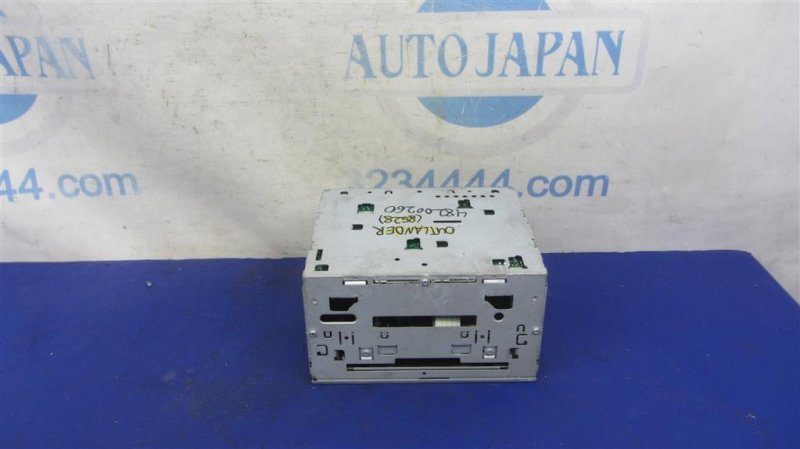 Магнитола MITSUBISHI OUTLANDER XL 05-13 2006 Внедорожник 3.0 MN141319 Б/У