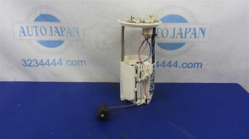 Запчасть топливный насос MITSUBISHI OUTLANDER XL 05-13 2006 Внедорожник 3.0 1760A236 Б/У Топливный насос MITSUBISHI OUTLANDER XL 05-13 2006 Внедорожник 3.0 1760A236 Б/У