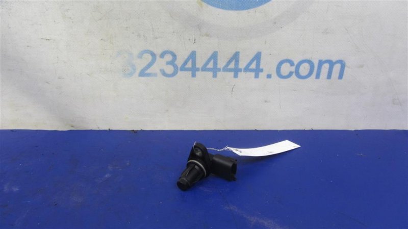 Датчик положения распредвала HYUNDAI SANTA FE (DM) 12-18 39300-2F000 Б/У