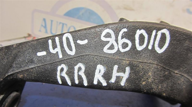 Цапфа задняя правая CAMRY 40 06-11