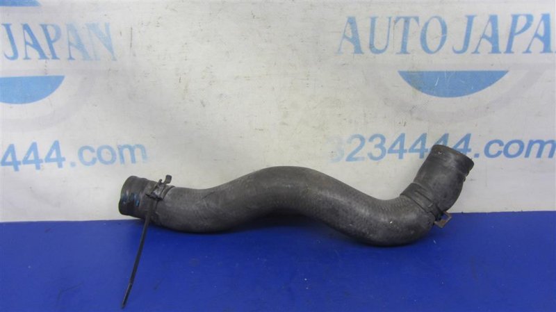 Патрубок системы охлаждения LEXUS LS460 06-12 2006 Седан 4.6 16572-38100 Б/У