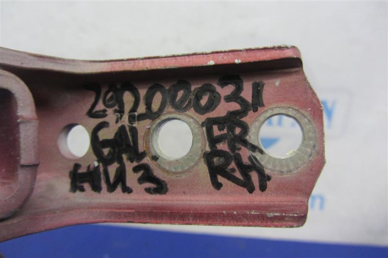 Петля двери нижняя передняя правая GALANT 03-12 2009 Седан 2.4 Петля двери нижняя передняя правая GALANT 03-12 2009 Седан 2.4