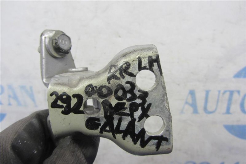 Петля двери верхняя задняя левая GALANT 03-12 2008 Седан 2.4