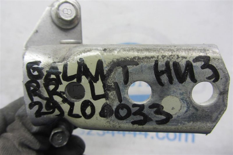 Петля двери нижняя задняя левая GALANT 03-12 2008 Седан 2.4 Петля двери нижняя задняя левая GALANT 03-12 2008 Седан 2.4