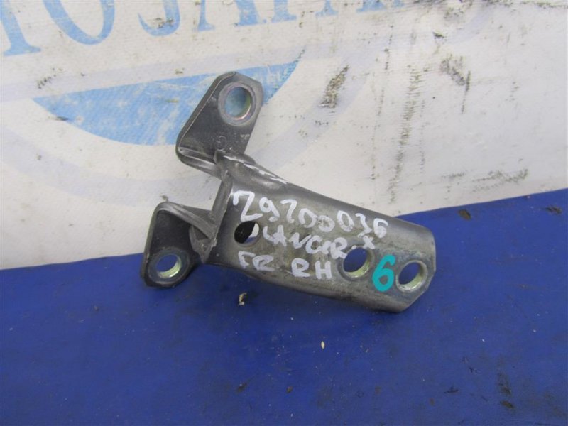 Петля двери верхняя передняя левая MITSUBISHI LANCER X 10 07-15 2007 Седан 2.0 5702A006 Б/У