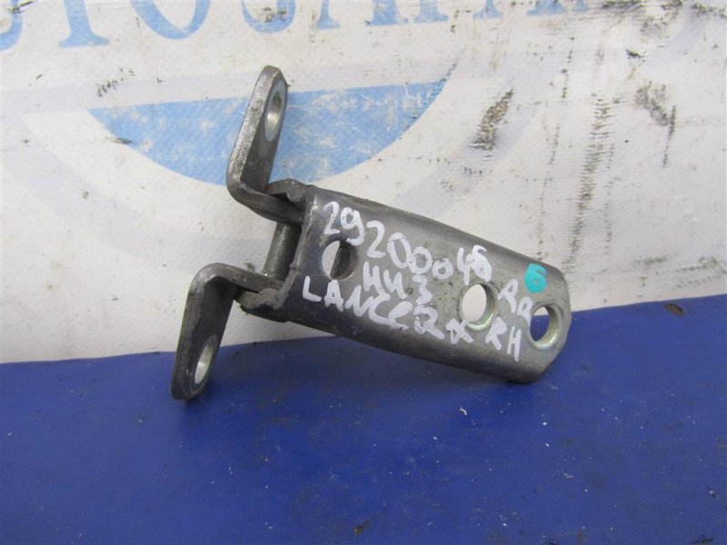 Запчасть петля двери нижняя задняя правая MITSUBISHI LANCER X 10 07-15 2007 Седан 2.0 5702A063 Б/У Петля двери нижняя задняя правая MITSUBISHI LANCER X 10 07-15 2007 Седан 2.0 5702A063 Б/У