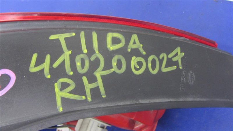Фонарь наружный задний правый TIIDA/VERSA C11 04-11