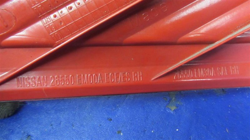 Фонарь наружный задний правый TIIDA/VERSA C11 04-11