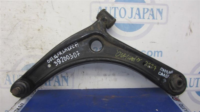 Рычаг передней подвески нижний передний левый MITSUBISHI OUTLANDER XL 05-13 2007 Внедорожник 3.0 4013A281 Б/У