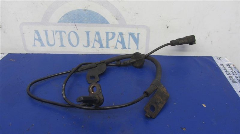 Датчик ABS передний правый MITSUBISHI OUTLANDER XL 05-13 2006 Внедорожник 3.0 4670A032 Б/У