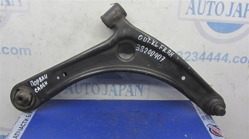 Рычаг передней подвески нижний передний правый MITSUBISHI OUTLANDER XL 05-13 4013A010 Б/У