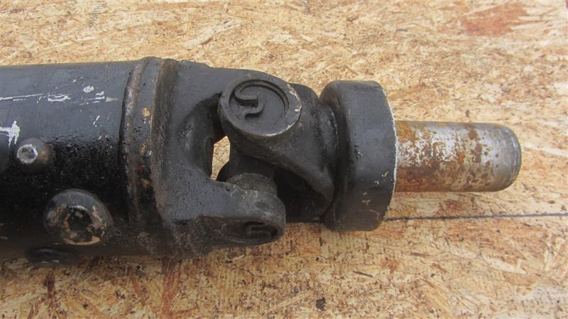 Карданный вал задний SEQUOIA 01-07 2001 UCK35 4.7 2UZFE Карданный вал задний SEQUOIA 01-07 2001 UCK35 4.7 2UZFE