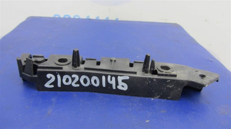 Кронштейн переднего бампера (на крыле) передний правый FOCUS 10-18 2014 Седан 2.0