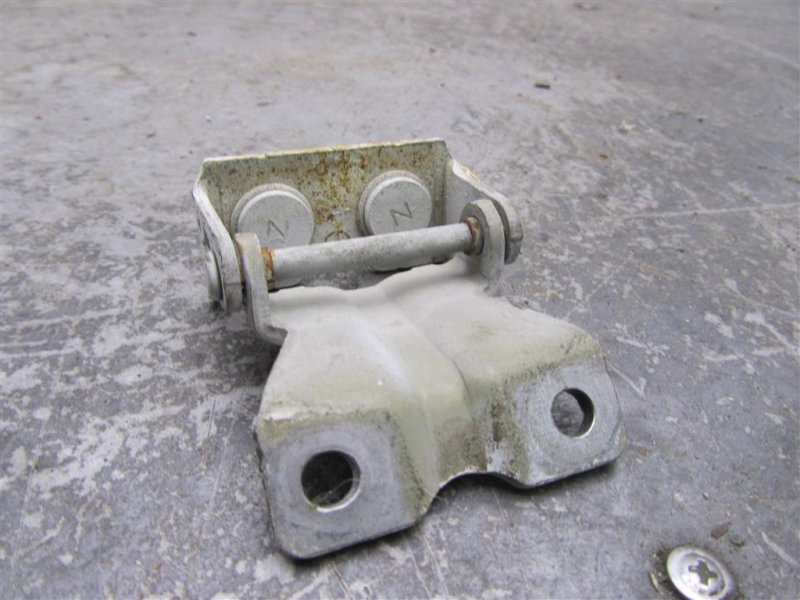 Петля крышки багажника левая OUTBACK 09-14 BR 2011 Внедорожник 2.5 Петля крышки багажника левая OUTBACK 09-14 BR 2011 Внедорожник 2.5