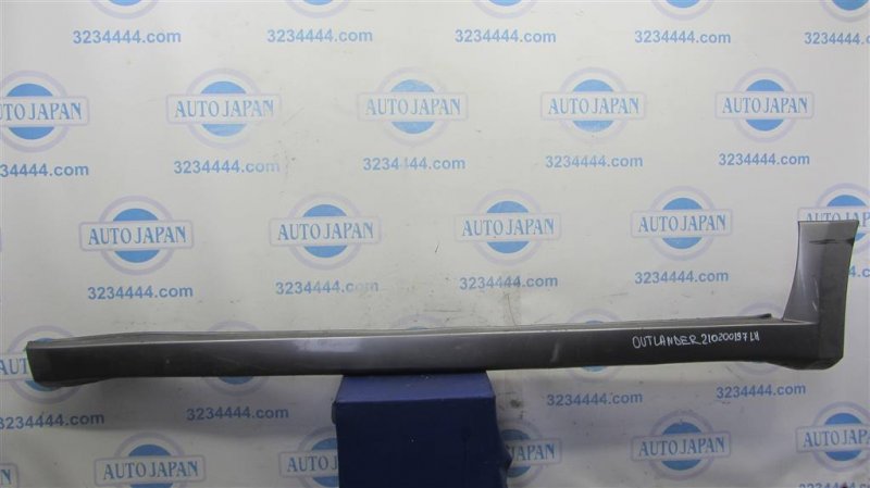 Накладка порога наружная правая MITSUBISHI OUTLANDER 03-07 2005 Внедорожник 2.4 7405A022BA Б/У