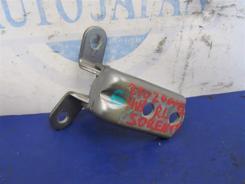 Запчасть петля двери нижняя задняя левая KIA SORENTO XM 09-14 2012 Внедорожник 3.5 79350-2B020 Б/У Петля двери нижняя задняя левая KIA SORENTO XM 09-14 2012 Внедорожник 3.5 79350-2B020 Б/У