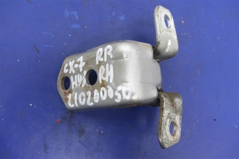 Запчасть петля двери нижняя задняя правая MAZDA CX-7 06-12 2009 Внедорожник 2.3 D461-72-240B Б/У Петля двери нижняя задняя правая MAZDA CX-7 06-12 2009 Внедорожник 2.3 D461-72-240B Б/У