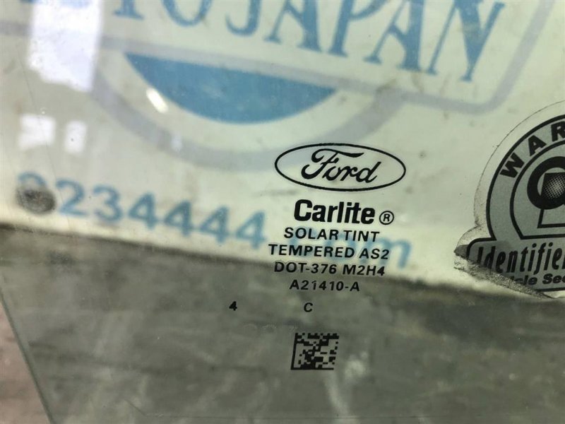 Стекло двери переднее правое FORD FOCUS 10-18 Седан 2.0