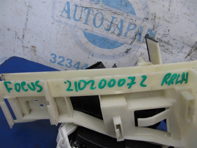 Замок двери задний левый FOCUS 10-18 2014 Седан 2.0