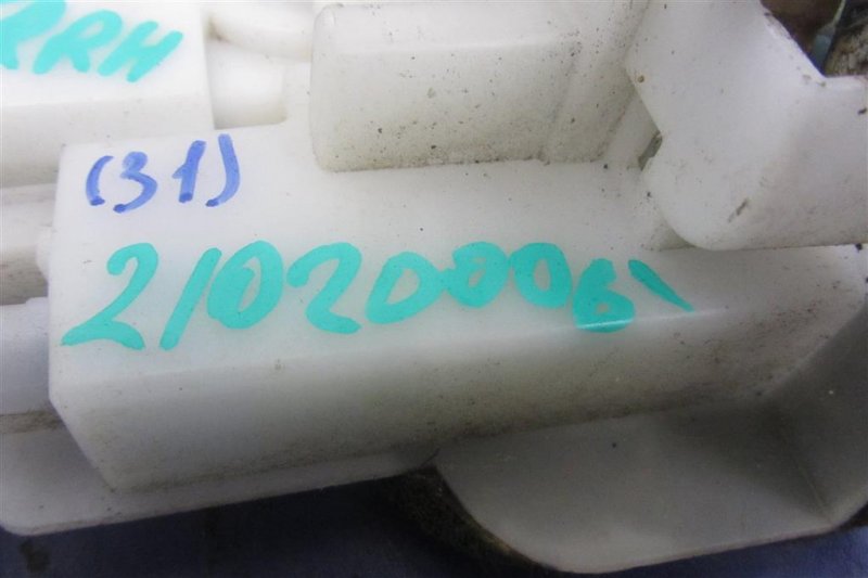 Замок двери передний правый SUBARU OUTBACK 09-14 BR Внедорожник 2.5