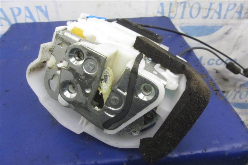 Замок двери передний правый OUTBACK 09-14 BR 2011 Внедорожник 2.5