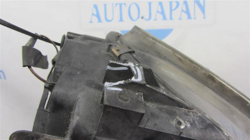 Фара передняя правая 6 GG 02-07 2007 Седан 2.3 Фара передняя правая 6 GG 02-07 2007 Седан 2.3